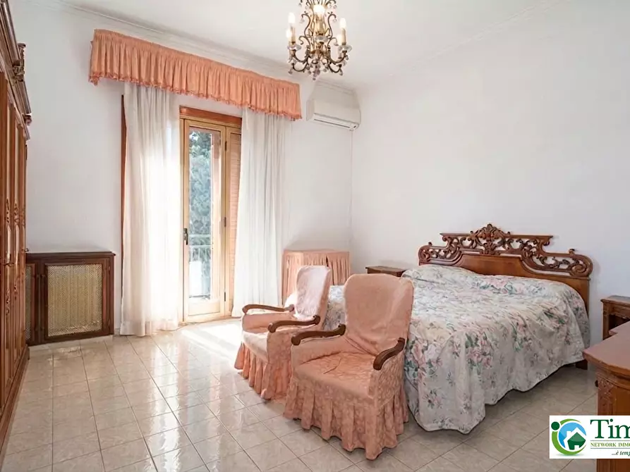 Immagine 30 di Villa in vendita  in Via Roma 29 a Sant'agata Li Battiati