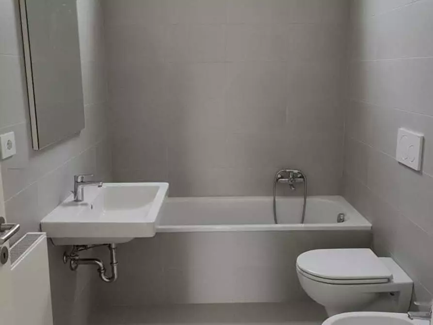 Immagine 2 di Rustico / casale in vendita  in Piazza Sant'Antonio Abate a Camporotondo Etneo