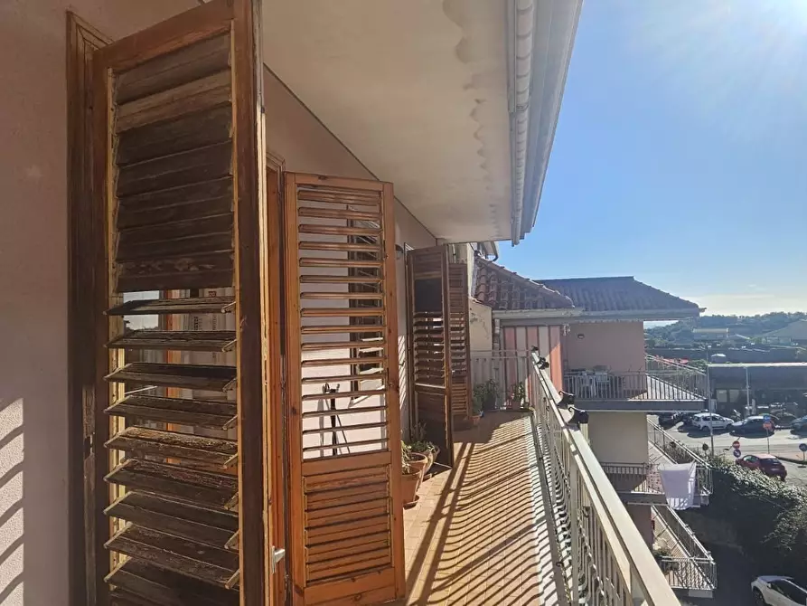 Immagine 11 di Trilocale in vendita  in Via Dafni 5 a Aci Catena