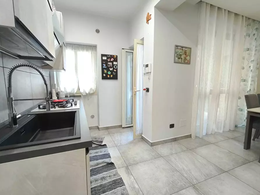 Immagine 14 di Trilocale in vendita  in Via Largo Calabria a Catania