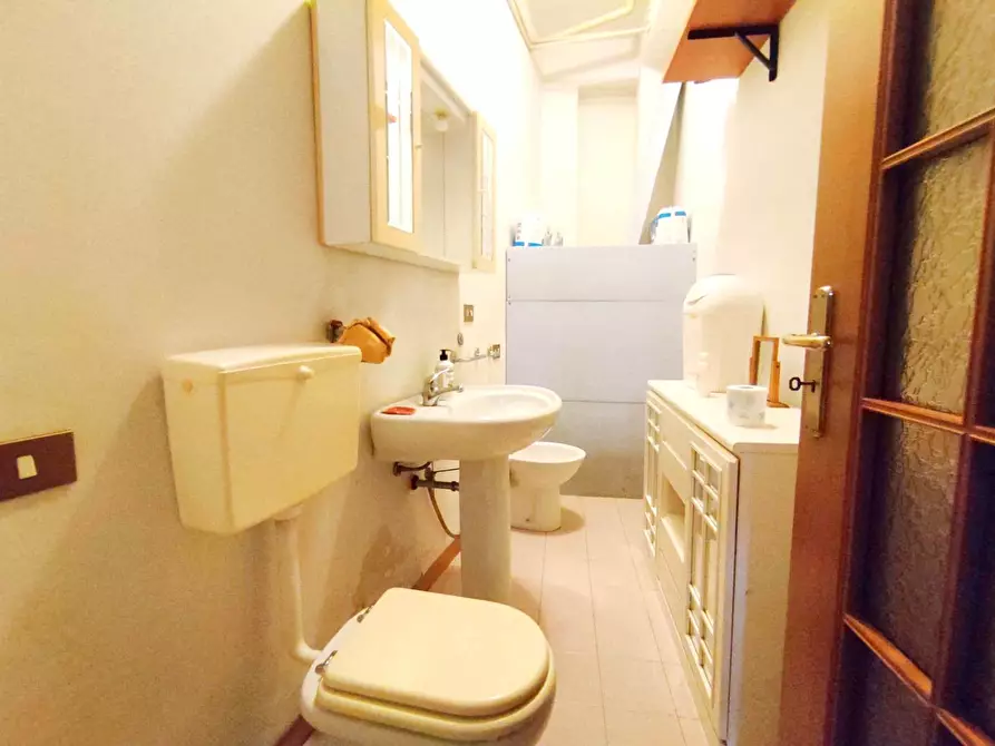 Immagine 21 di Bilocale in vendita  a Tremestieri Etneo