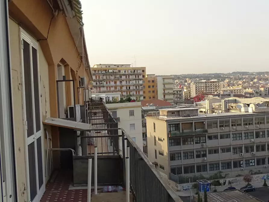 Immagine 24 di Pentalocale in vendita  in Via Salvatore Citelli 4 a Catania