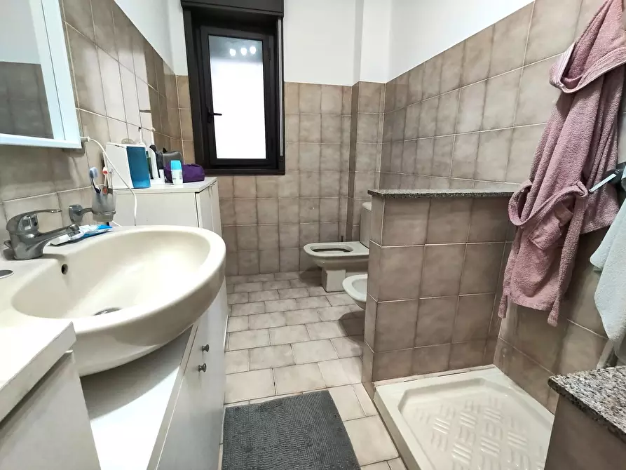 Immagine 14 di Quadrilocale in vendita  in Via Finocchiari 143A a Aci Catena