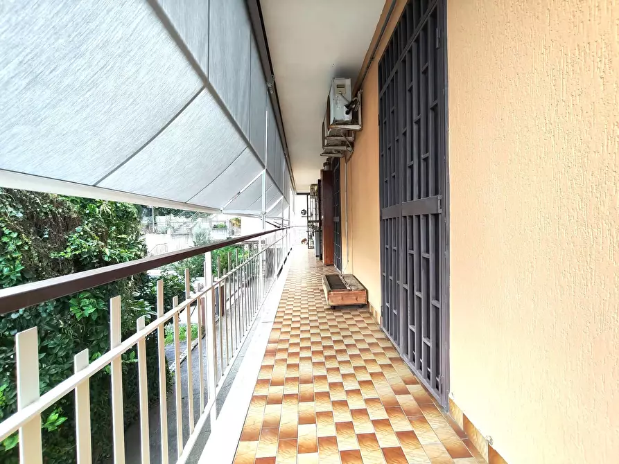 Immagine 9 di Quadrilocale in vendita  in Via Finocchiari 143A a Aci Catena