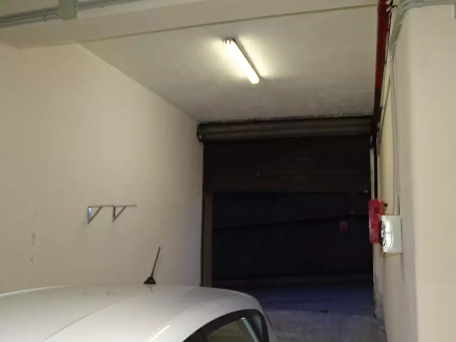 Immagine 31 di Pentalocale in vendita  in Via Salvatore Citelli 4 a Catania