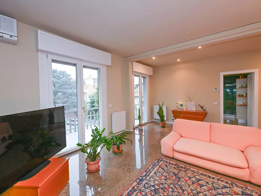 Immagine 1 di Pentalocale in vendita  a Campogalliano