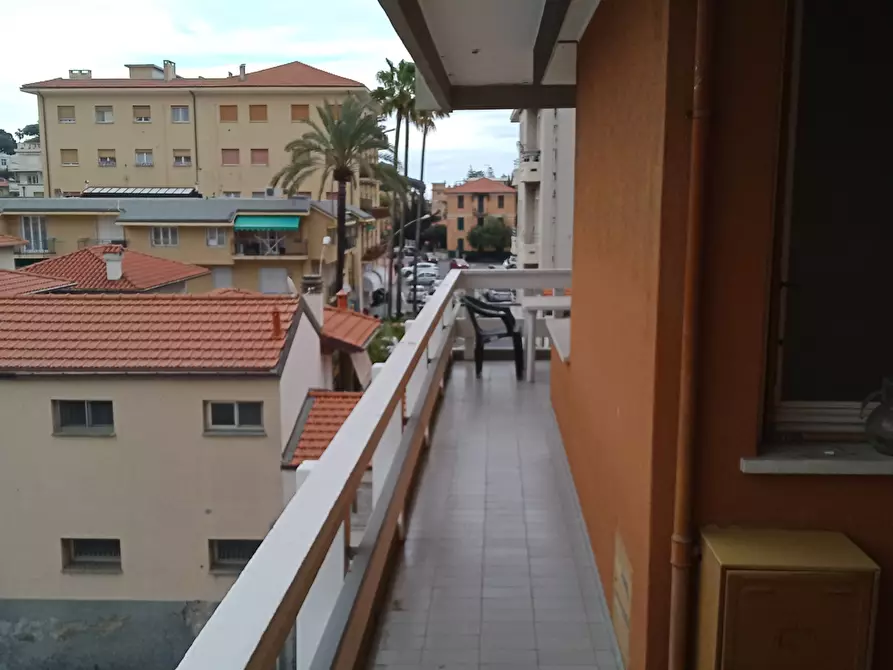 Immagine 11 di Trilocale in affitto  in Via Braie 3 a Bordighera