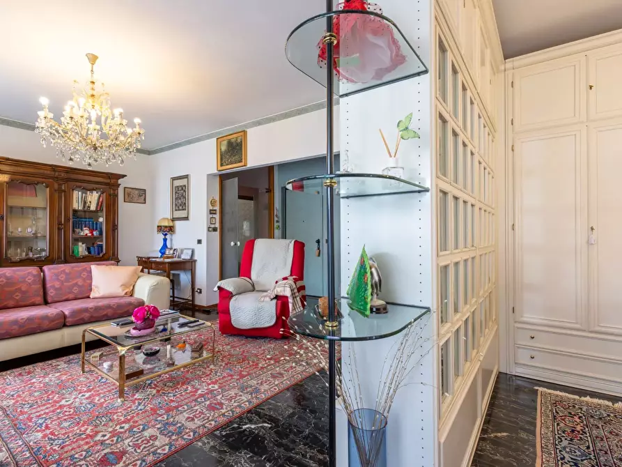 Immagine 6 di Pentalocale in vendita  in Via Regina Margherita 17 a Bordighera