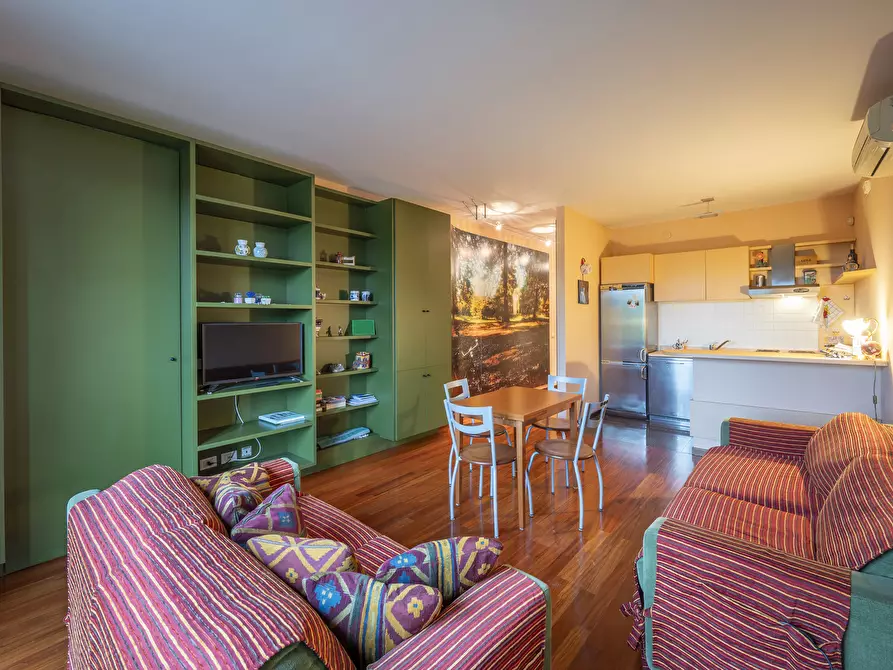 Immagine 13 di Bilocale in vendita  in Largo Monsignor Luigi Calza 7 a Parma