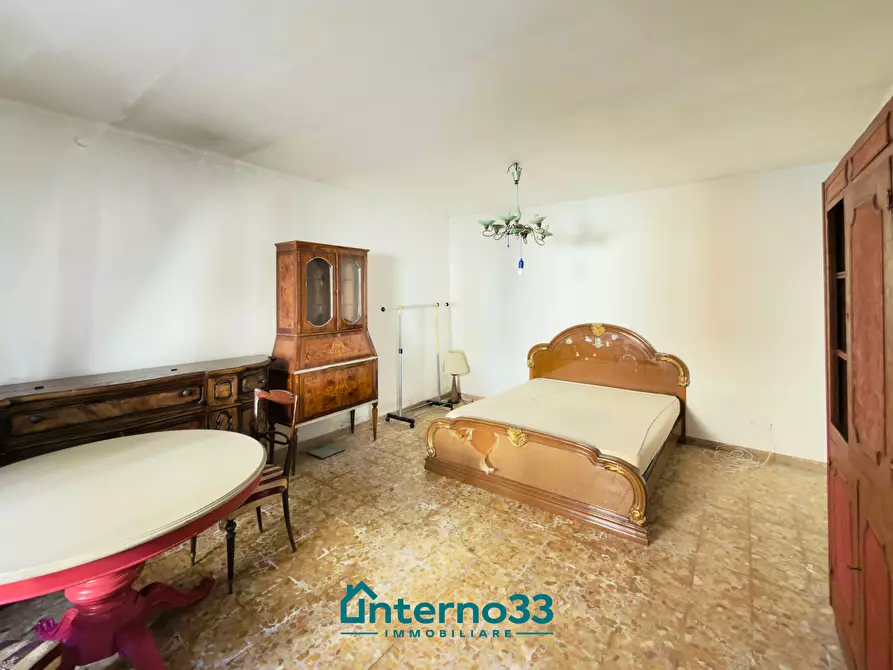 Immagine 10 di Trilocale in vendita  in Via Castagno 39 a Ortonovo