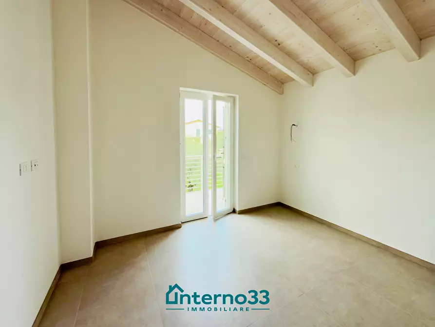 Immagine 11 di Villetta a schiera in vendita  in Via Dogana 30 a Ortonovo