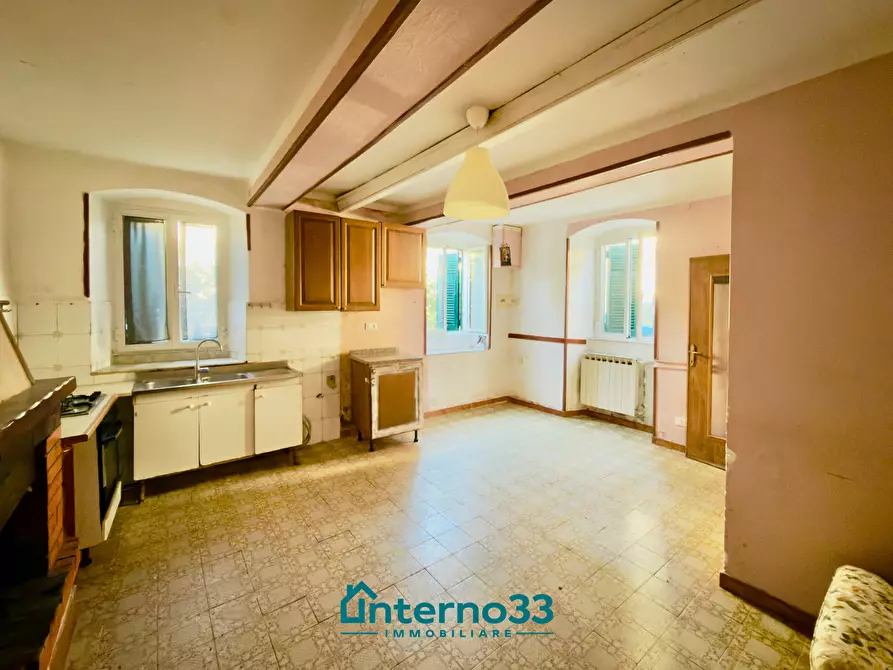 Immagine 5 di Trilocale in vendita  in Via Castagno 39 a Ortonovo