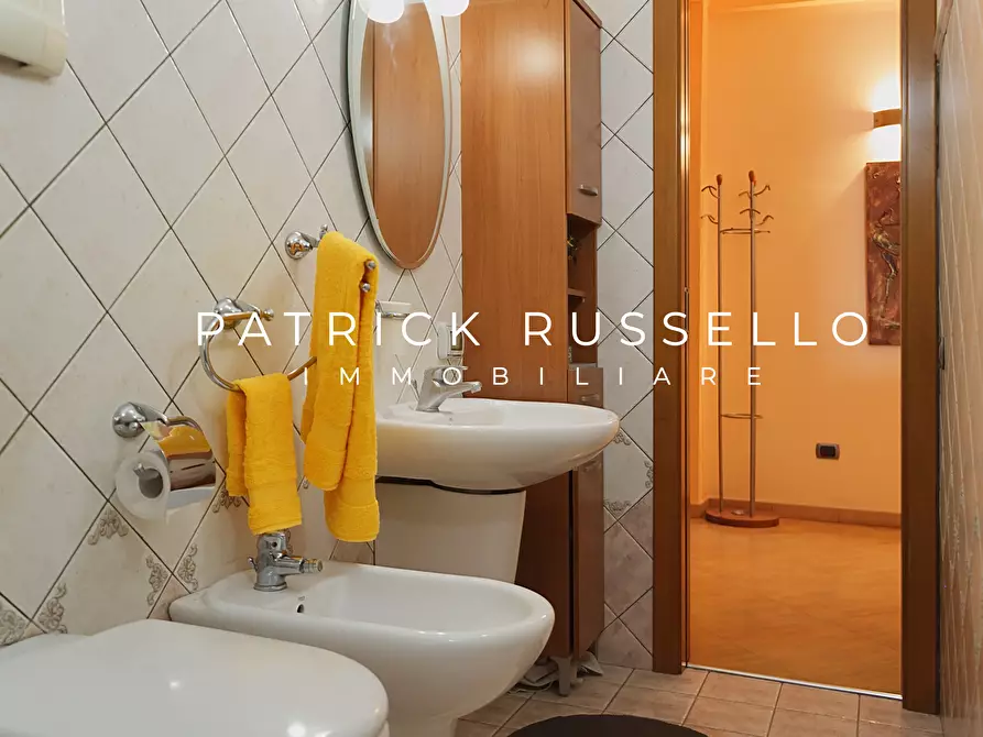 Immagine 15 di Trilocale in vendita  in Piazza Messico 5 a Gela