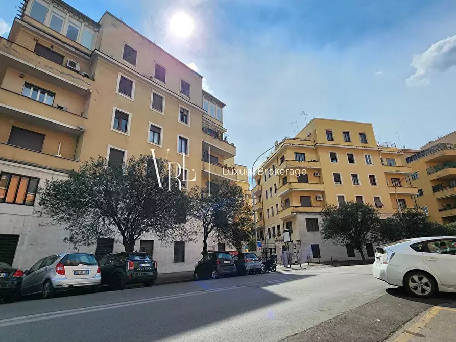 Immagine 2 di Quadrilocale in vendita  a Roma