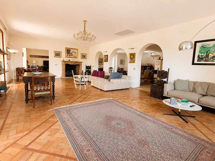 Immagine 13 di Villa in vendita  a Roma