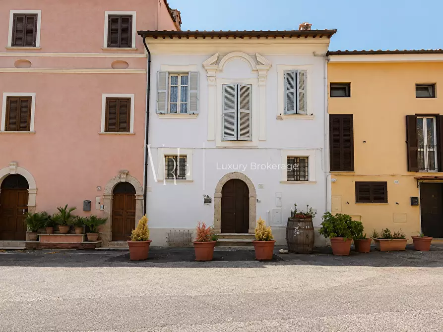 Immagine 1 di Casa indipendente in vendita  a Tivoli