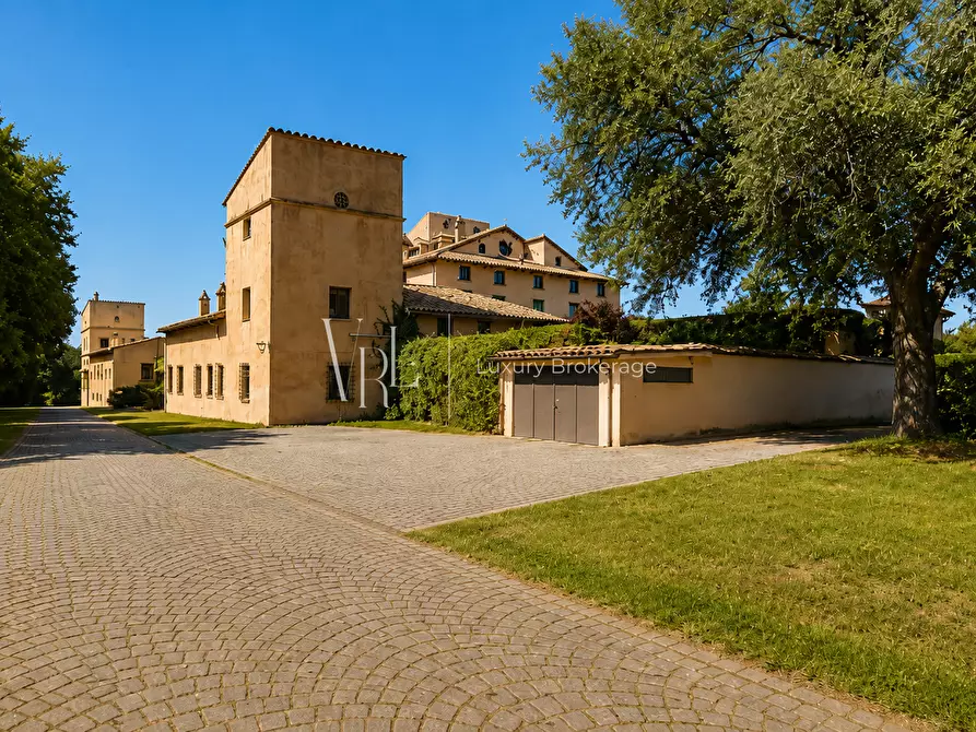 Immagine 8 di Villa in vendita  a Roma
