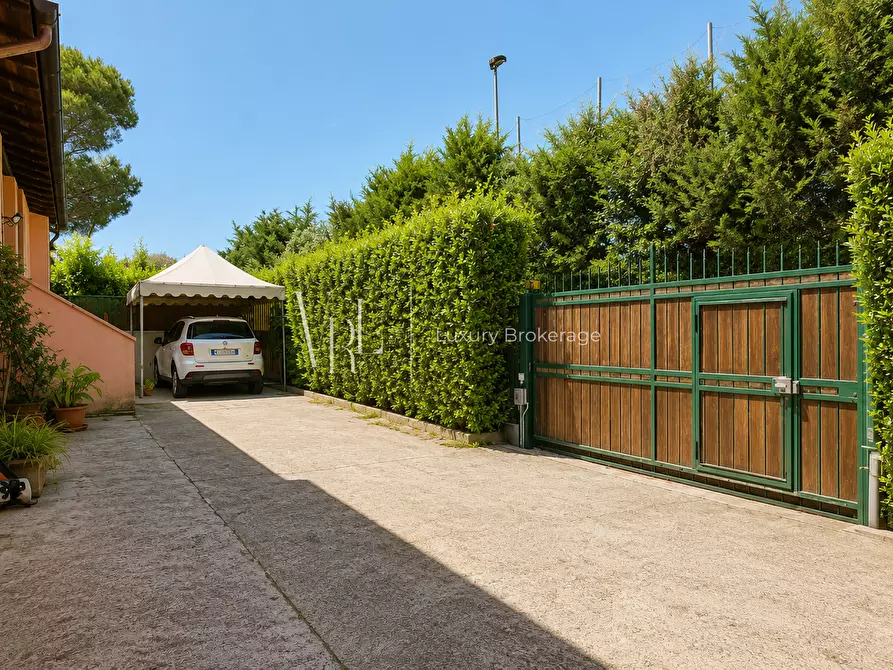 Immagine 30 di Casa bifamiliare in vendita  a Formello