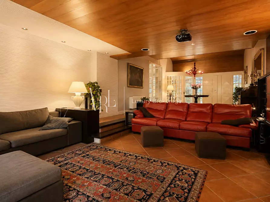Immagine 17 di Villa in vendita  a Roma