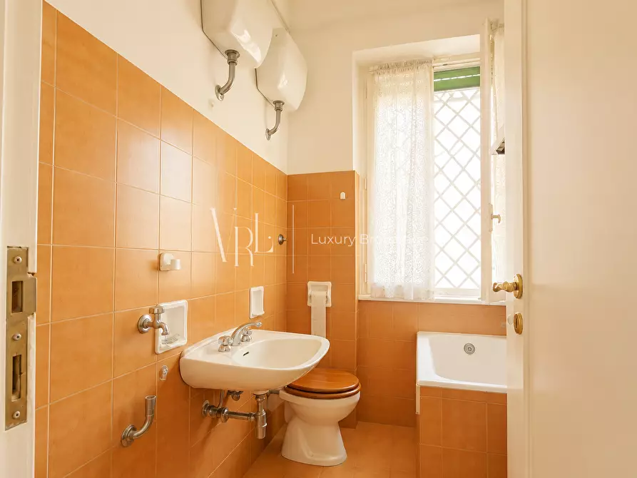 Immagine 20 di Attico in vendita  a Roma