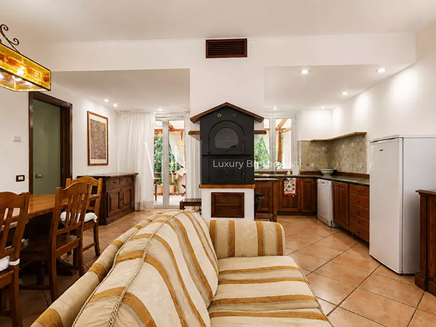 Immagine 29 di Villa in affitto  a Roma