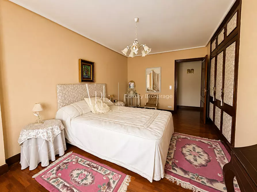 Immagine 18 di Villa in vendita  a Roma