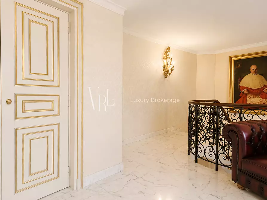 Immagine 14 di Villa in vendita  a Roma