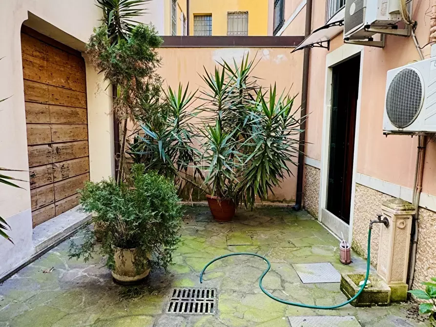 Immagine 11 di Ufficio in vendita  in Via Giuseppe Verdi 39 a Rovigo