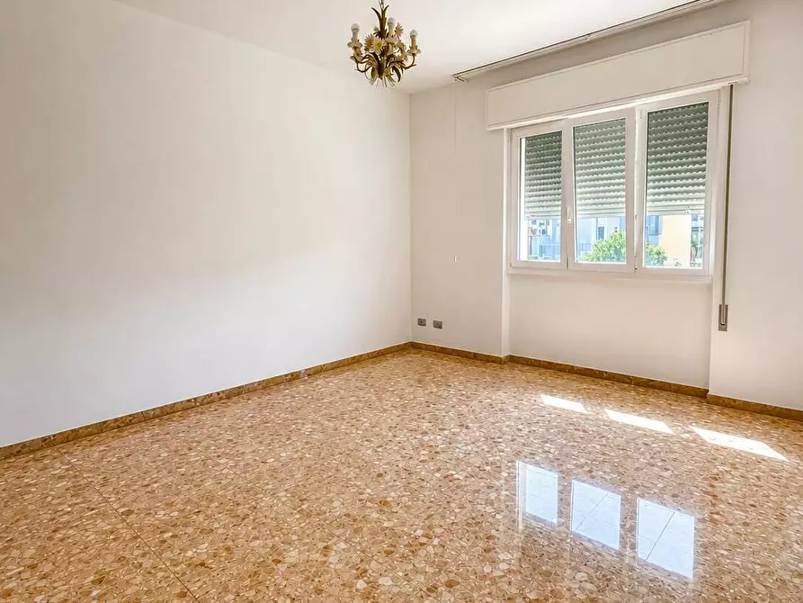 Immagine 4 di Porzione di casa in affitto  a Viareggio