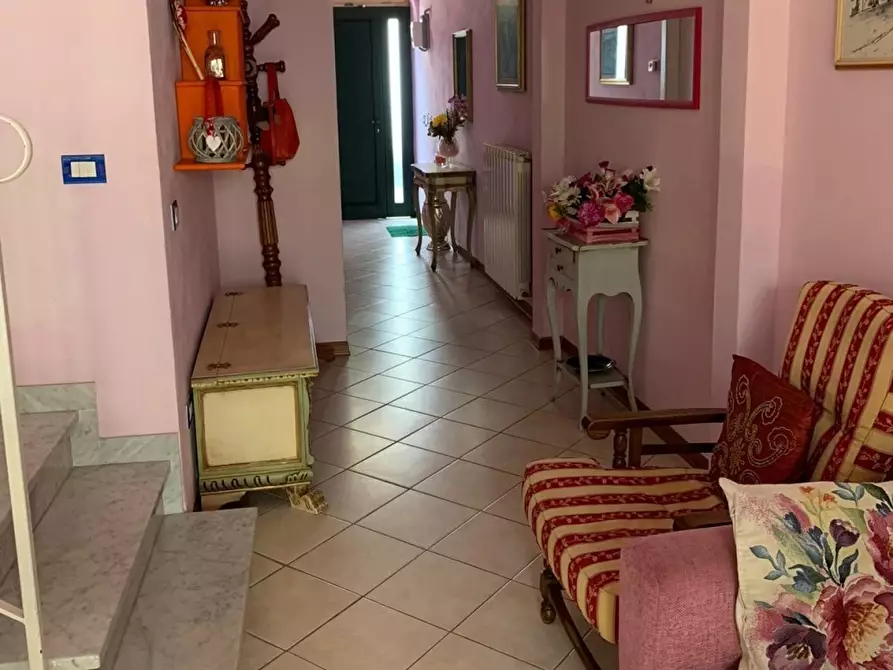 Immagine 17 di Villetta a schiera in affitto  a Viareggio