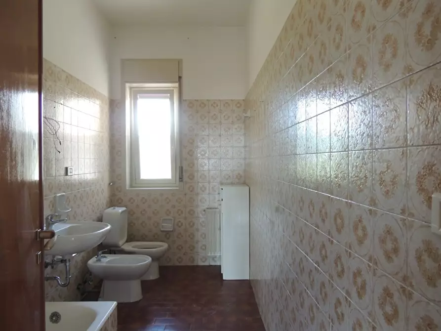 Immagine 23 di Quadrilocale in vendita  in Via Antonio Gramsci 55 a Gravina Di Catania