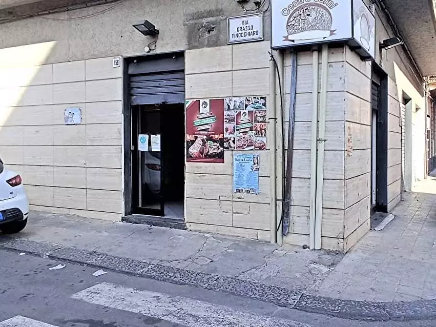 Immagine 1 di Locale commerciale in affitto  a Catania