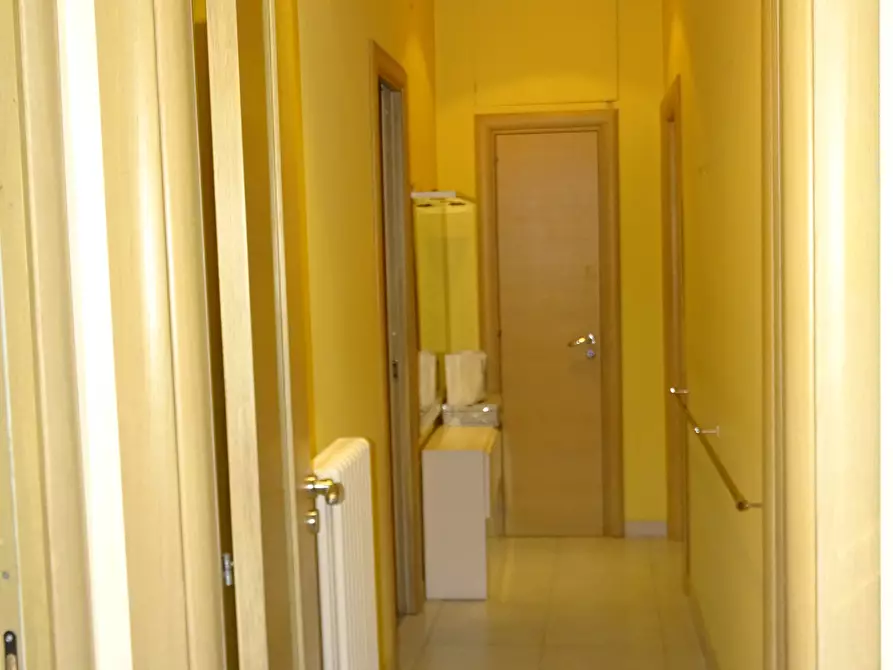 Immagine 8 di Pentalocale in vendita  in Via Salvatore Citelli 4 a Catania