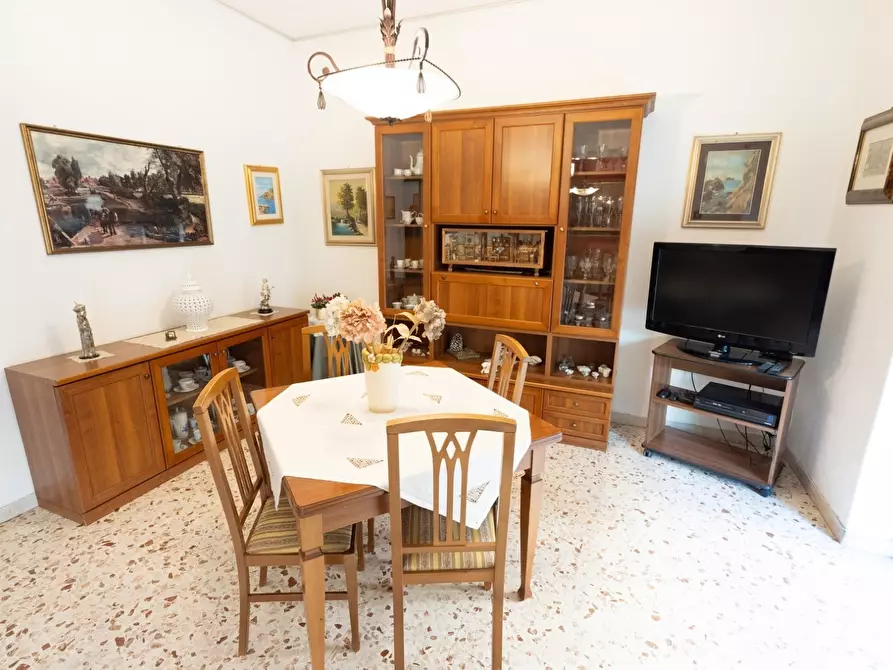 Immagine 7 di Pentalocale in vendita  in Via Caronda 178 a Catania