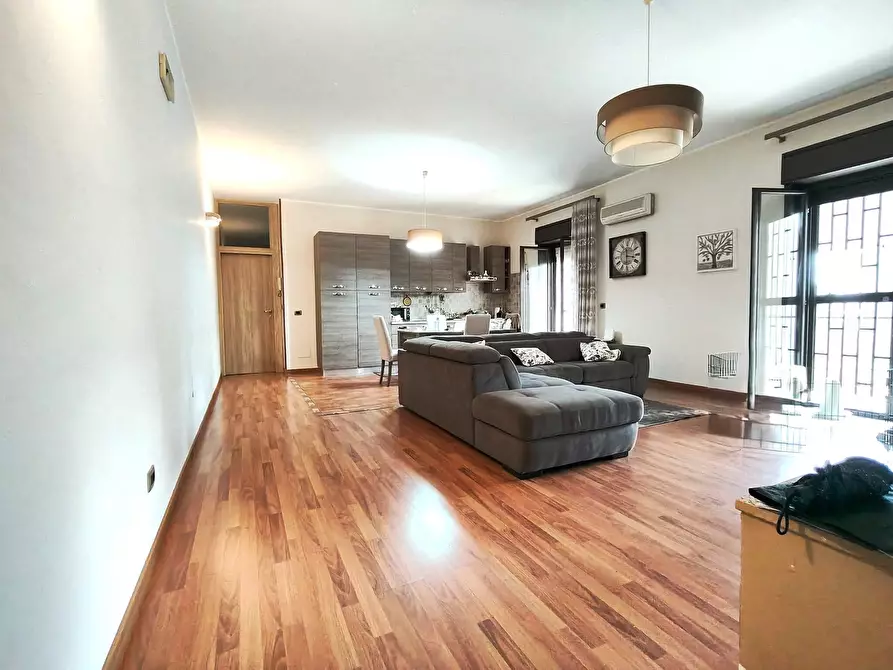 Immagine 4 di Quadrilocale in vendita  in Via Finocchiari 143A a Aci Catena