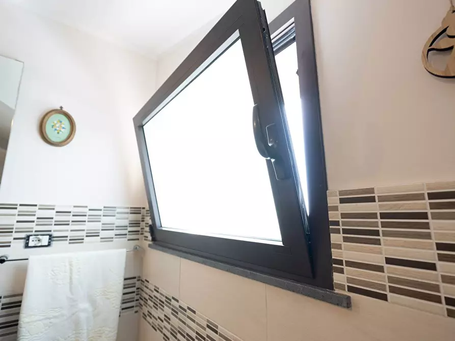 Immagine 30 di Casa bifamiliare in vendita  in Via Catanzaro 11 a San Giovanni La Punta