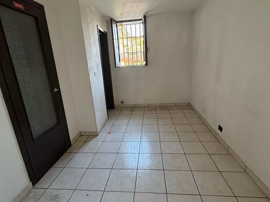 Immagine 7 di Locale commerciale in affitto  in Via Lenin 82 a Misterbianco
