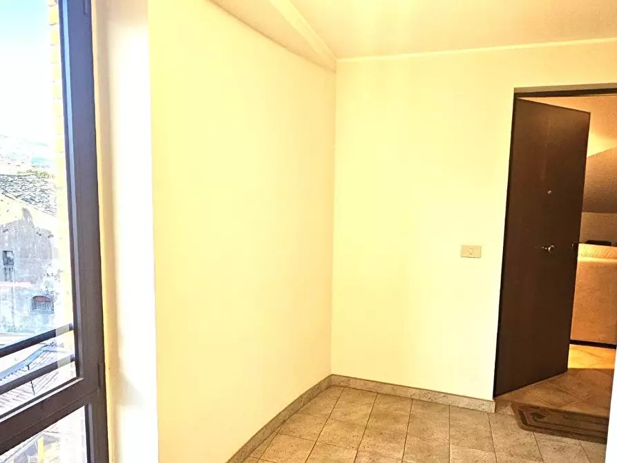 Immagine 31 di Mansarda in vendita  a Fiumefreddo Di Sicilia