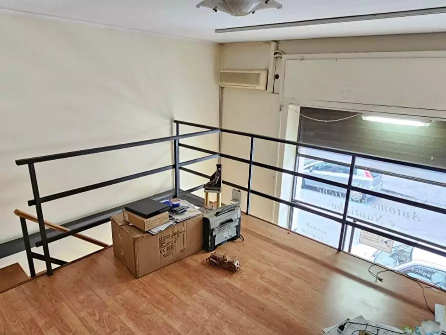 Immagine 7 di Locale commerciale in vendita  in Via Caronda 180 a Catania