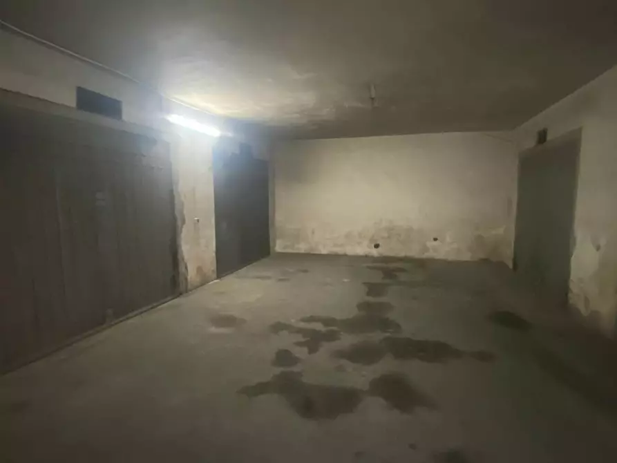 Immagine 39 di Trilocale in vendita  a Aci Castello