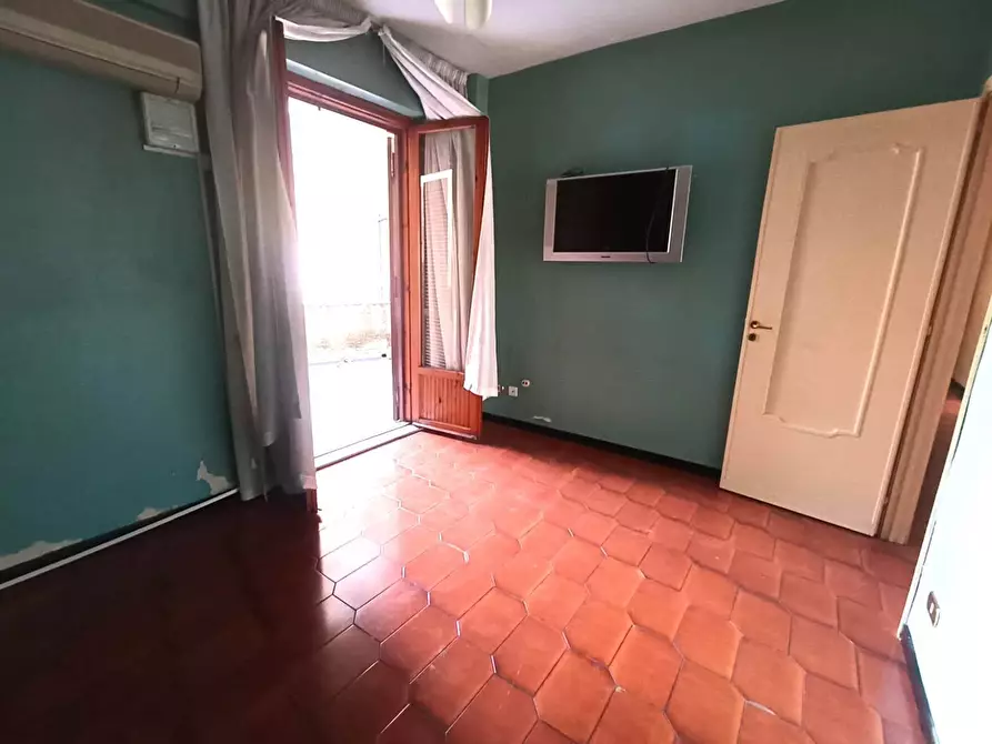 Immagine 20 di Trilocale in vendita  a Aci Castello