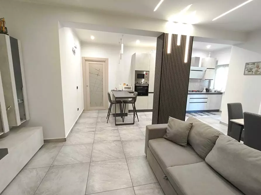 Immagine 3 di Trilocale in vendita  in Via Largo Calabria a Catania