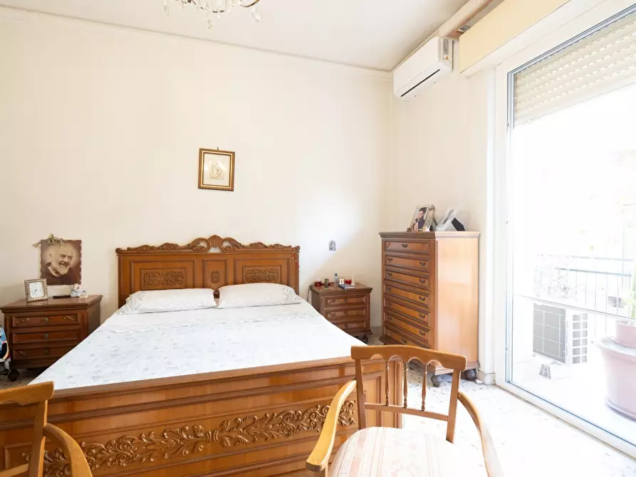 Immagine 18 di Pentalocale in vendita  in Via Caronda 178 a Catania