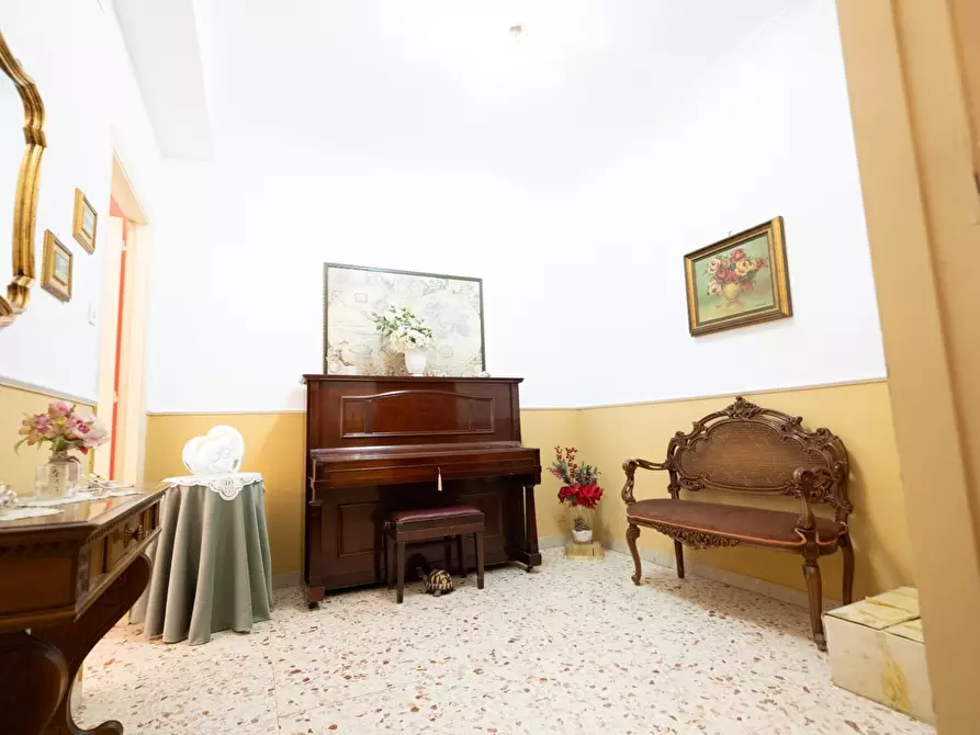 Immagine 46 di Pentalocale in vendita  in Via Caronda 178 a Catania