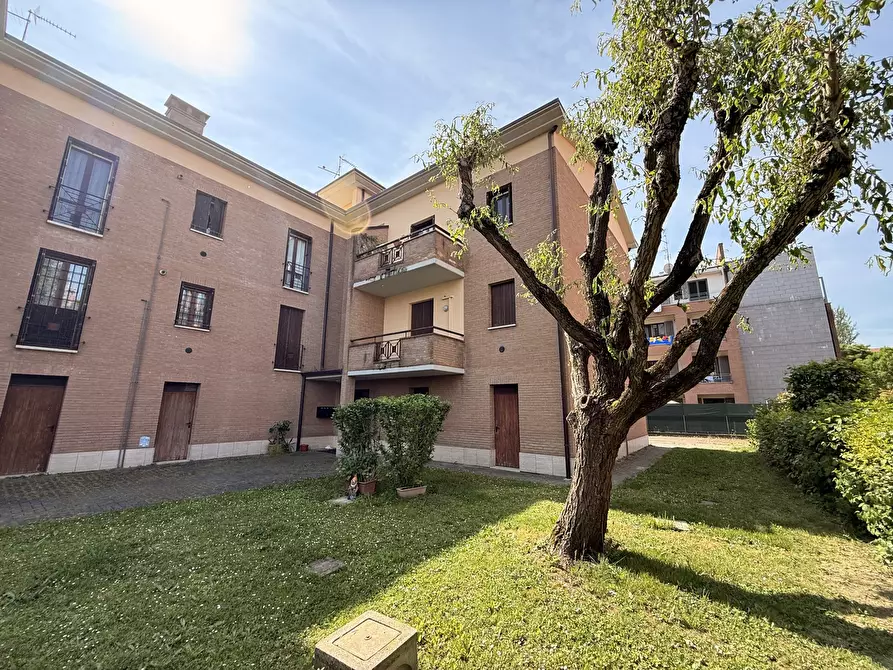 Immagine 23 di Trilocale in vendita  in Via delle Macine 5 a Bastiglia