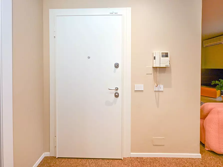 Immagine 2 di Pentalocale in vendita  a Campogalliano