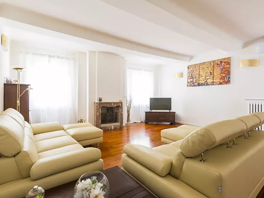 Immagine 1 di Quadrilocale in affitto  in Via Nazario Sauro 64 a Modena