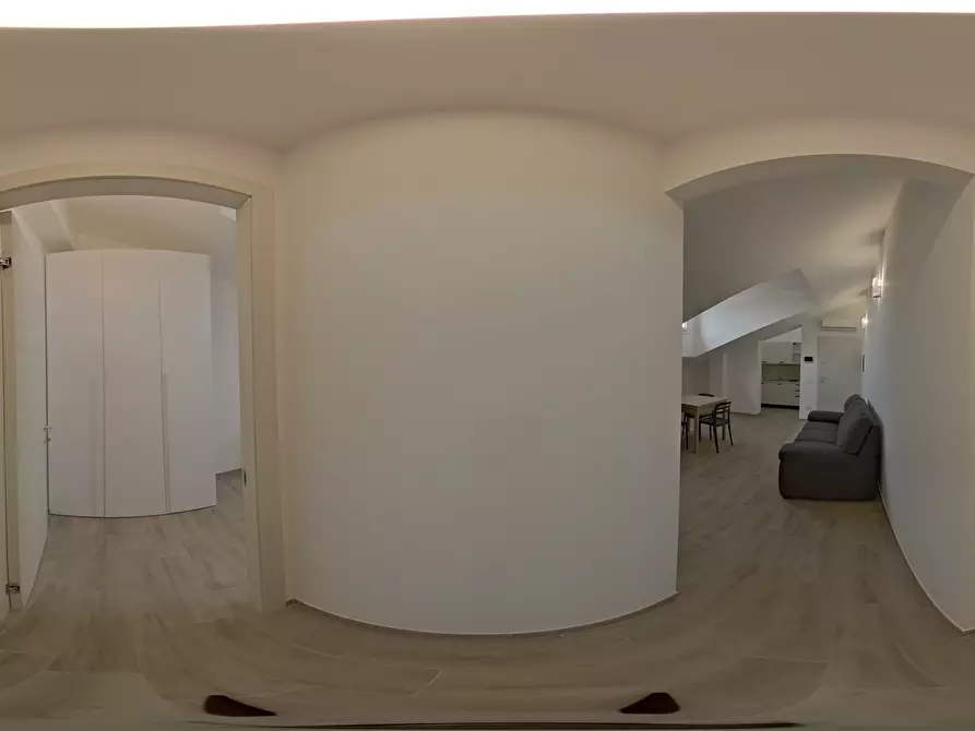Immagine 7 di Magazzino in affitto  in Viale Crotone 147 a Catanzaro