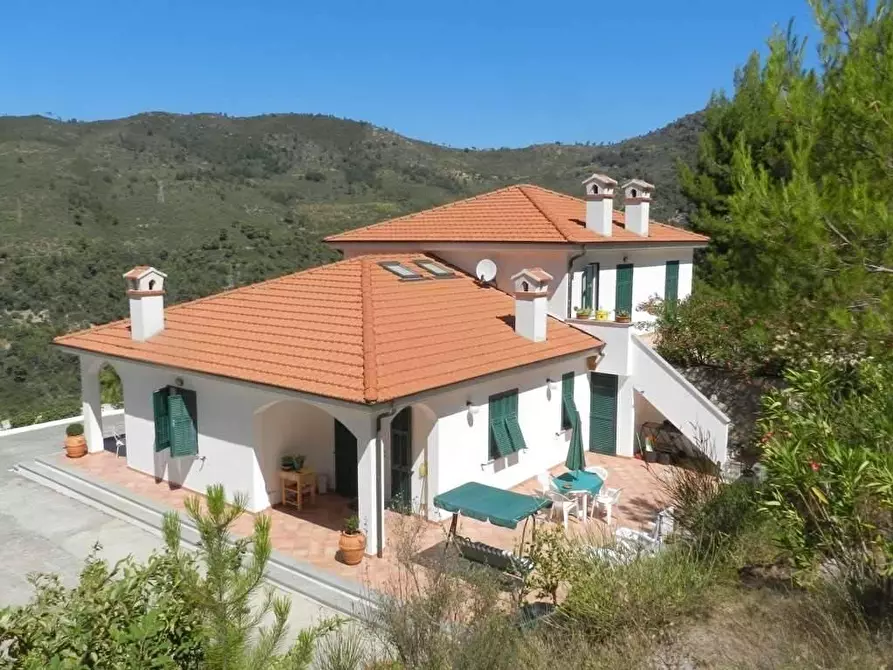 Immagine 1 di Villa in vendita  in Strada della villa a Seborga
