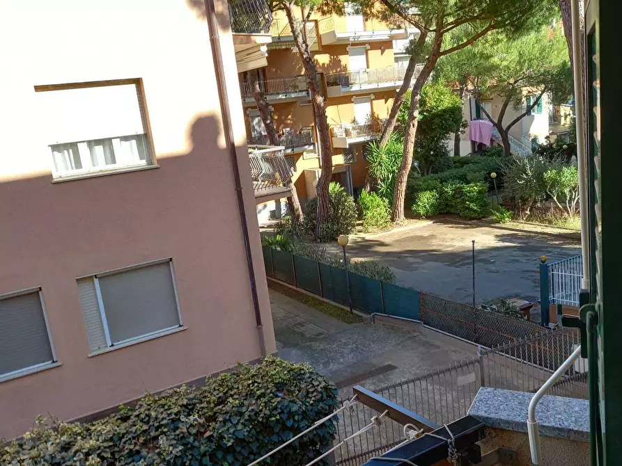 Immagine 16 di Quadrilocale in vendita  in Piazza Due Strade 2 a Bordighera